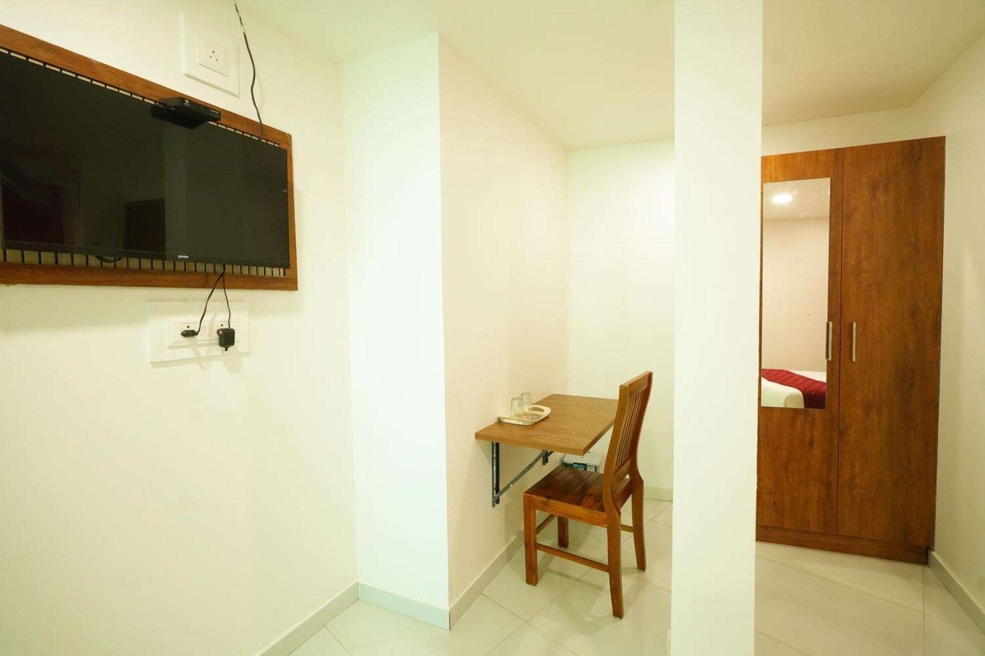 Amsher Suit Lulu Mall Road Hotell Kochi Exteriör bild